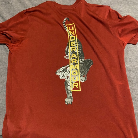 Mens Medium Chinese New Year Under Armour Edition Shirt - Picture 3 of 3